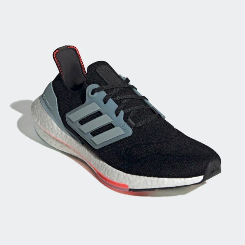Men's Adidas Ultraboost 22 Shoes